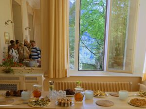 2504-caux-100